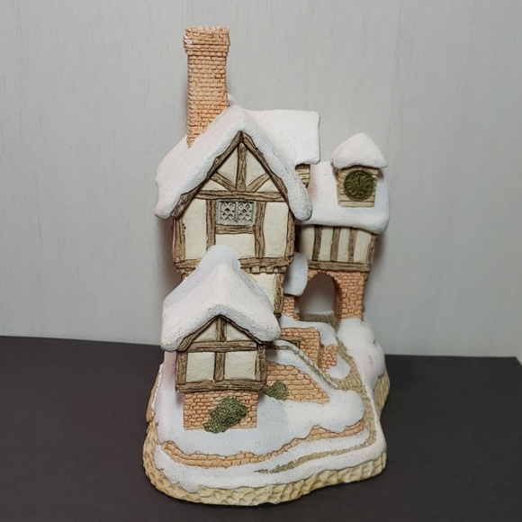 David Winter Cottages - Picture 4 of 5